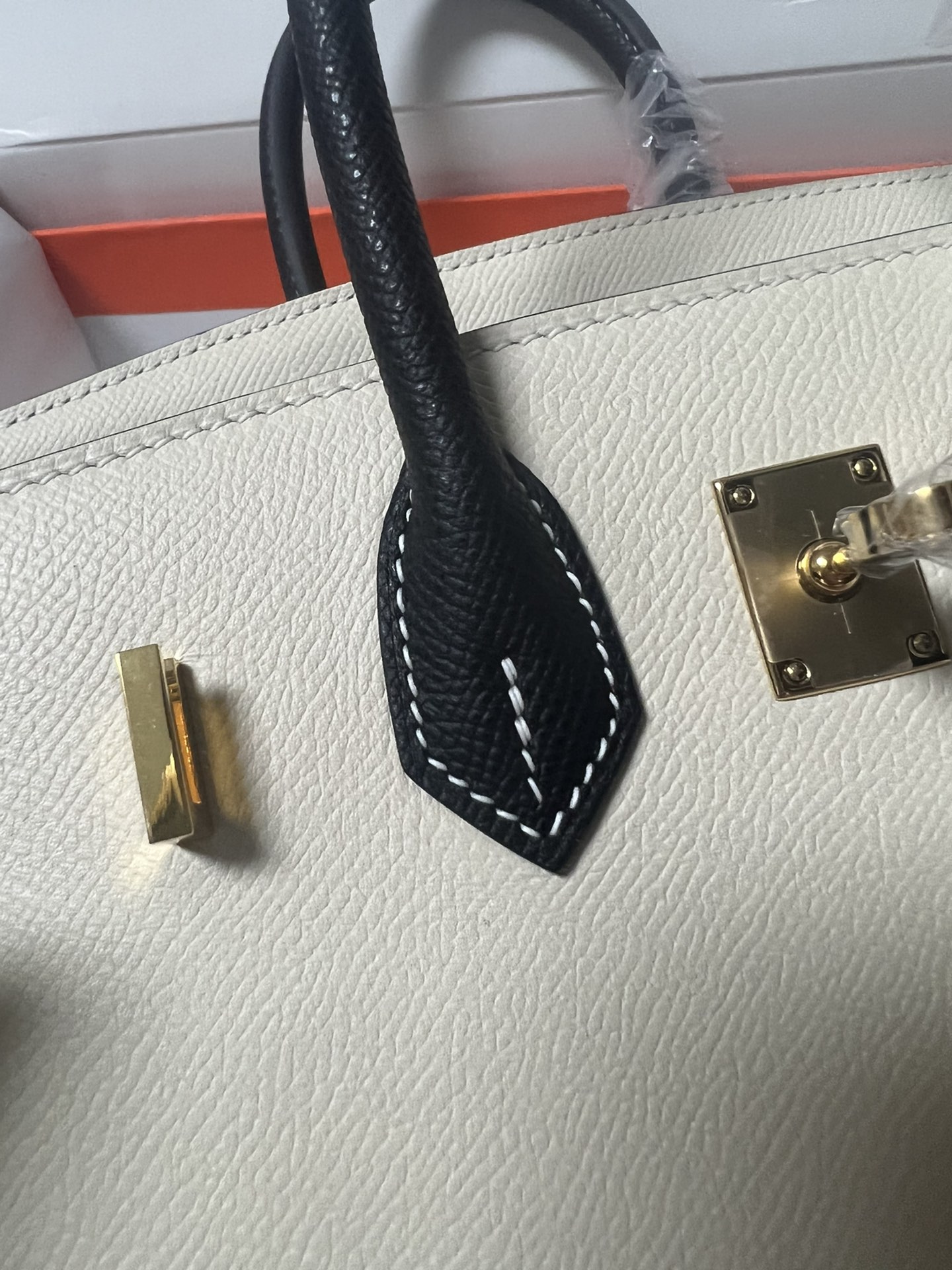 Birkin/Birkin-30cm-epsom-Milkshake-White-with-Black-GHW/img_007