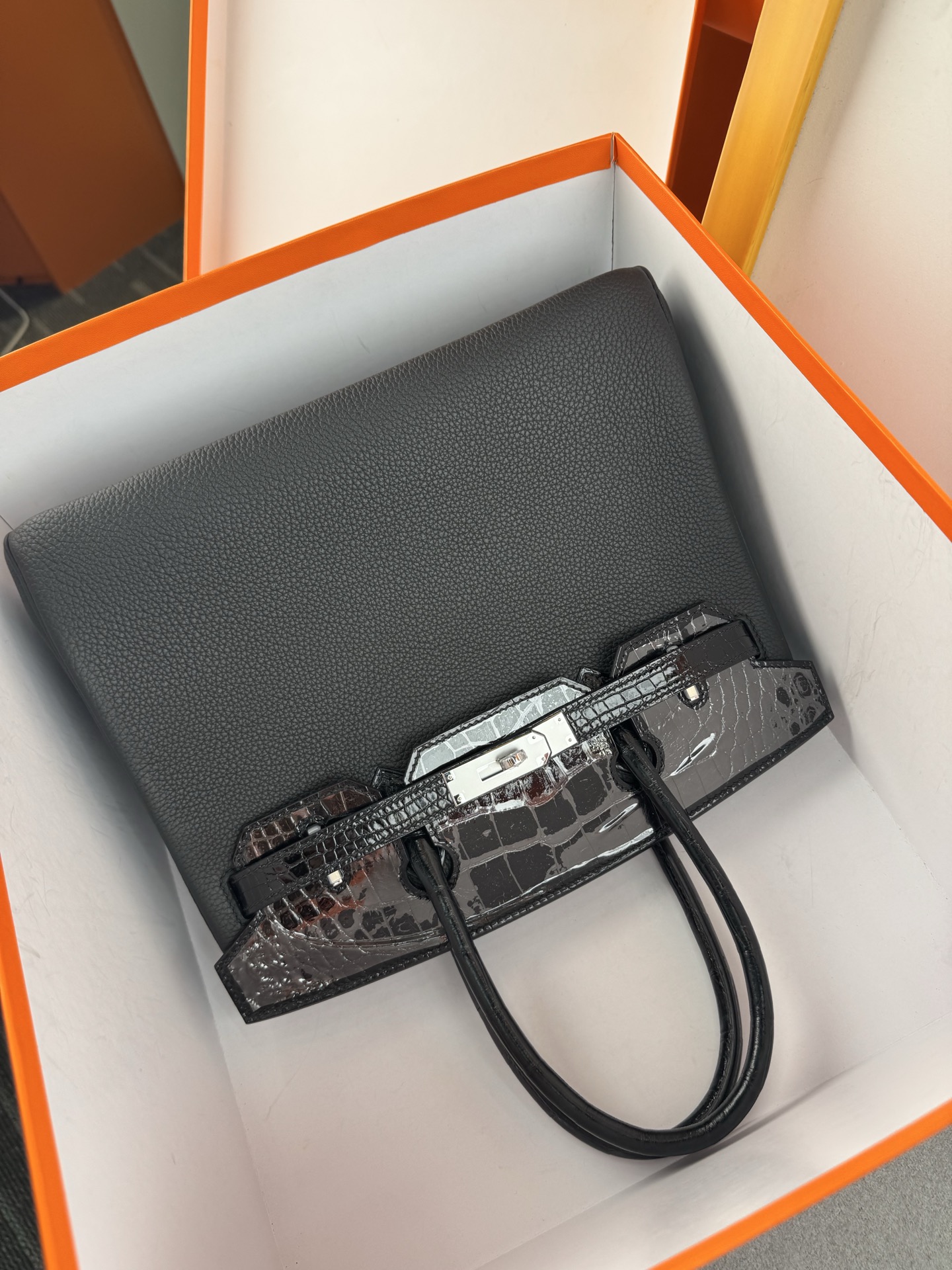 Birkin/Birkin-30cm-touch-Togo-and-Shiny-Crocodile-Black-SHW/img_009