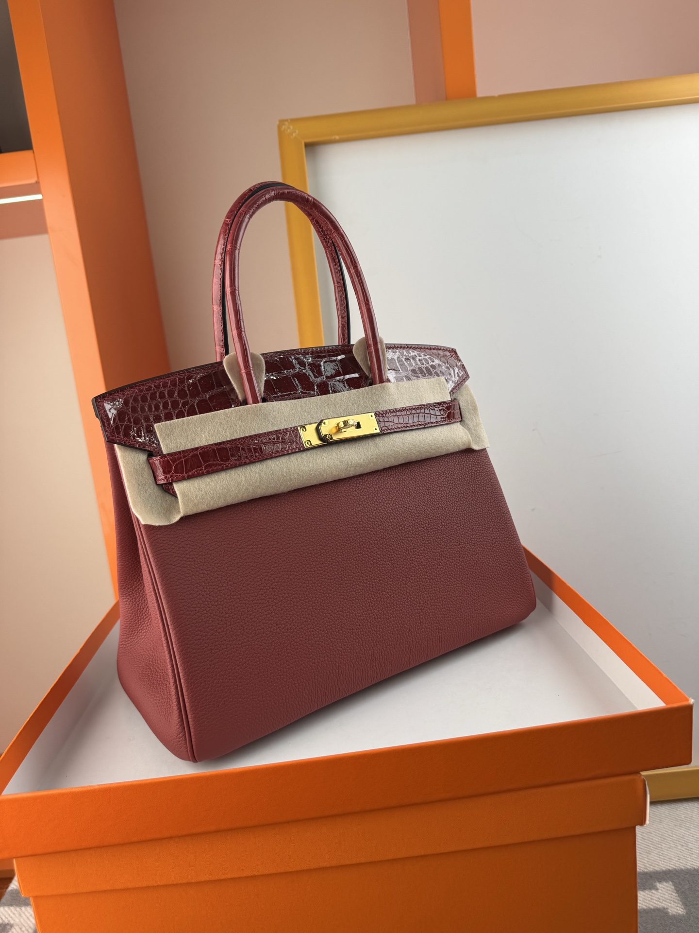 Birkin/Birkin-30cm-touch-Togo-and-Shiny-Crocodile-Burgundy/img_003