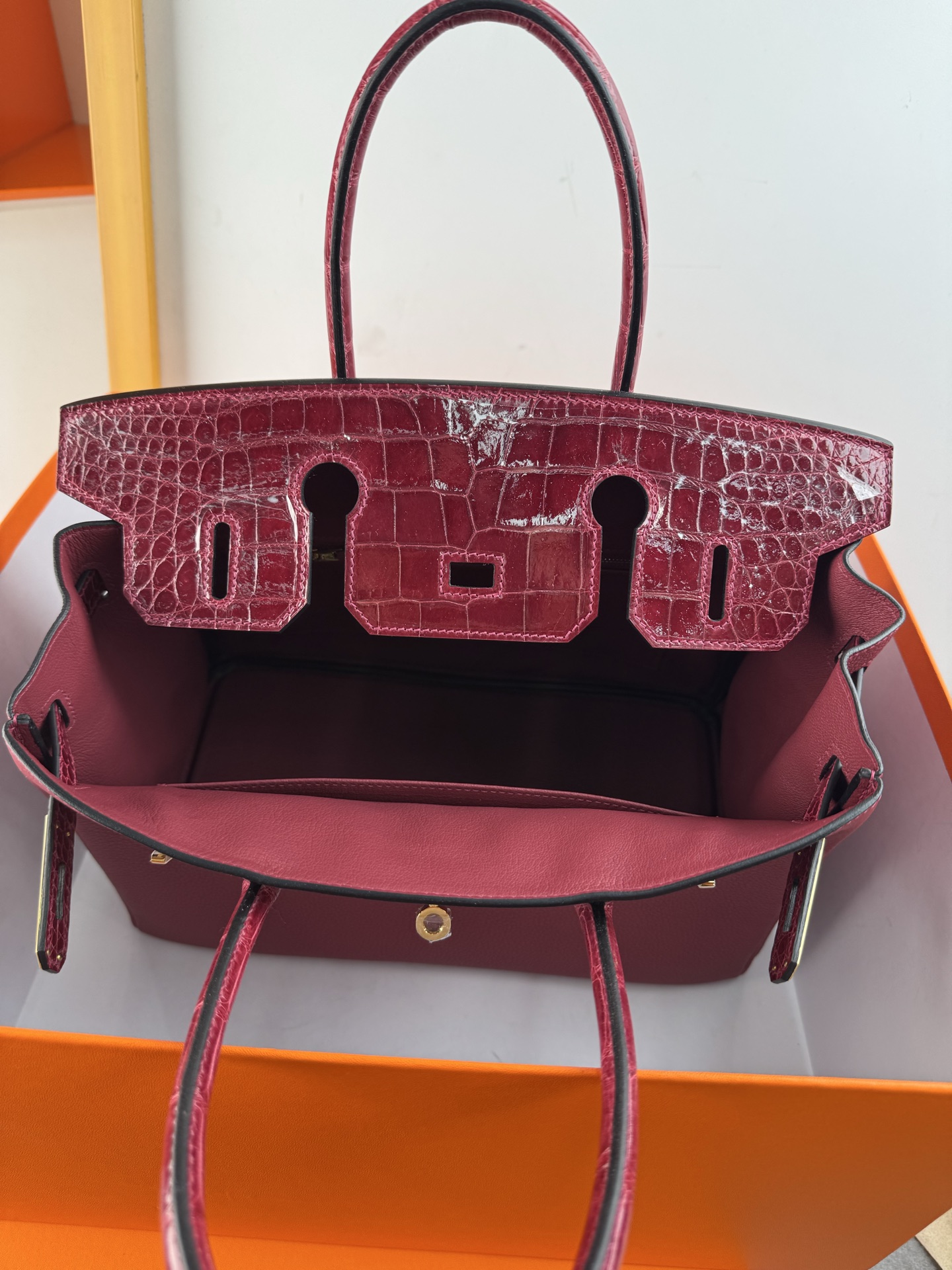 Birkin/Birkin-30cm-touch-Togo-and-Shiny-Crocodile-Burgundy/img_009