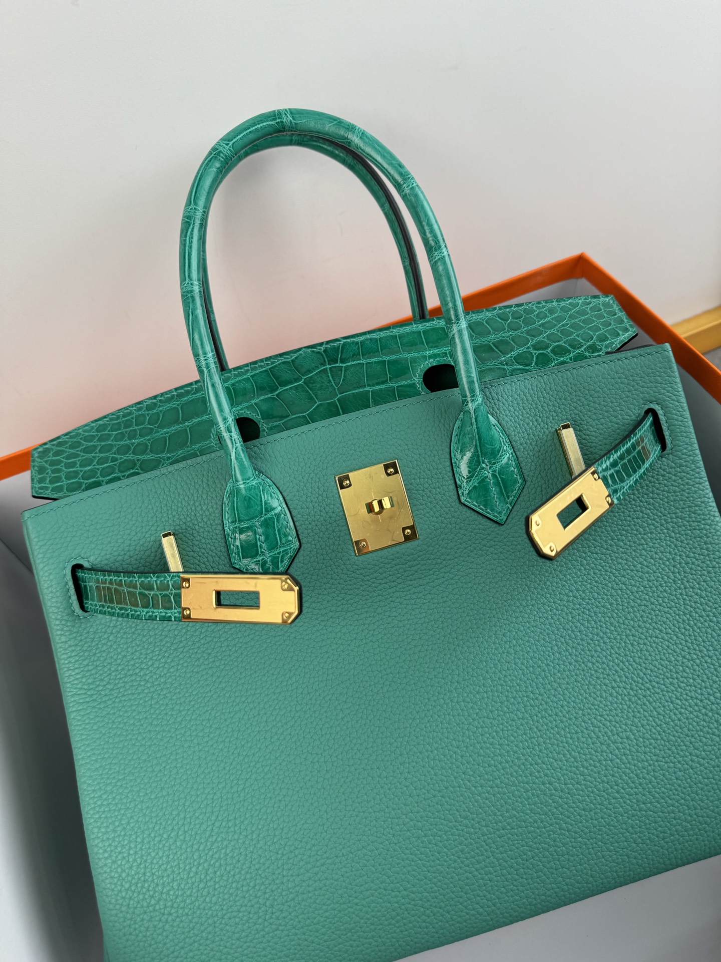 Birkin/Birkin-30cm-touch-Togo-and-Shiny-Crocodile-Jade-Green-GHW/img_009