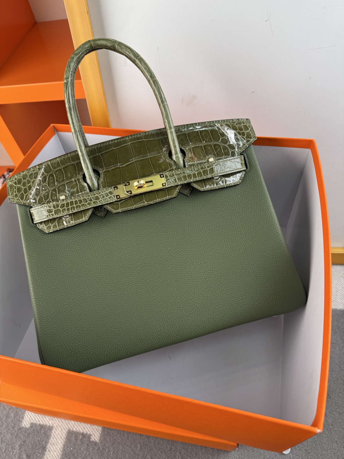 Birkin/Birkin-30cm-touch-Togo-and-Shiny-Crocodile-Olives/img_007