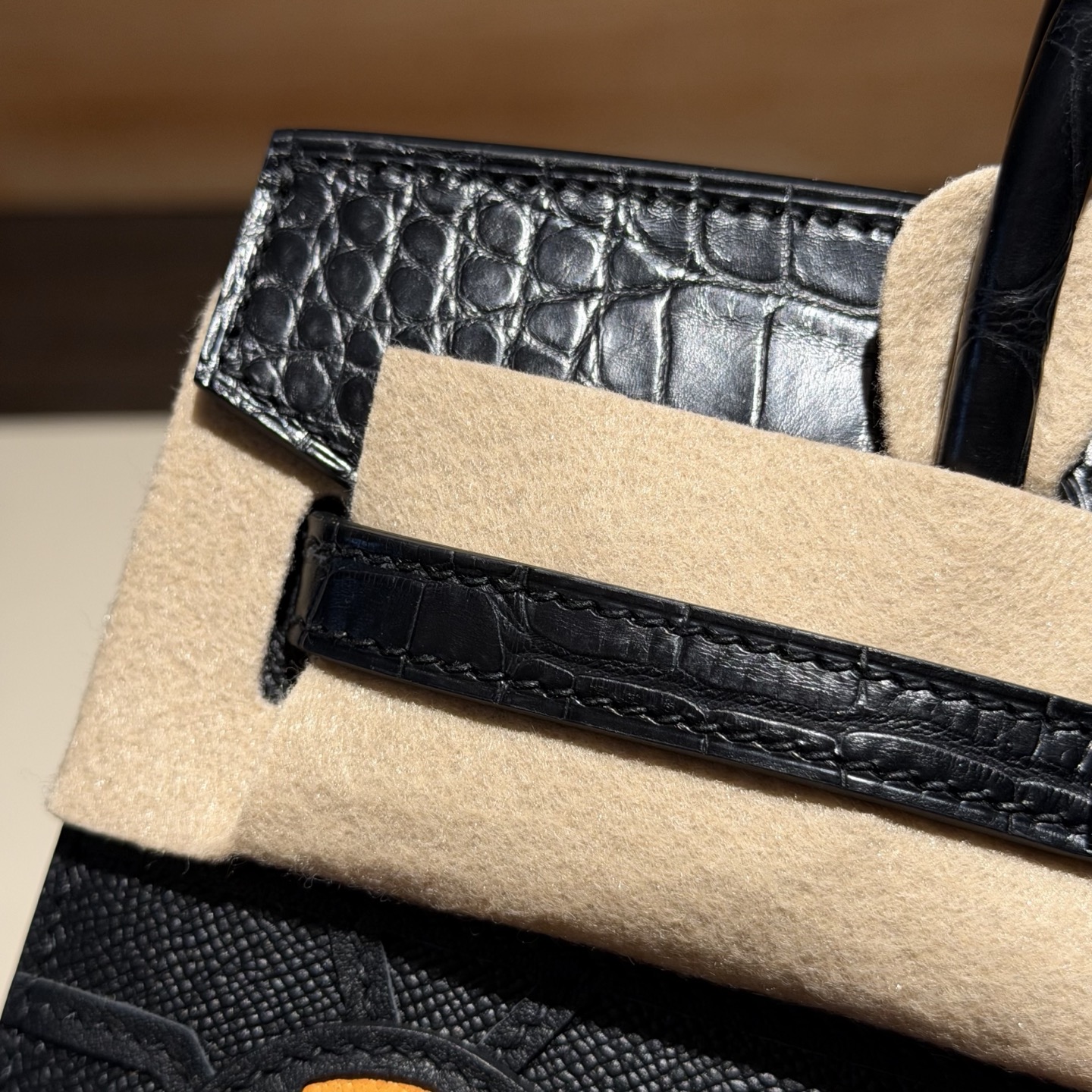 Birkin/Birkin-Faubourg-20cm-Crocodile-Black/img_003