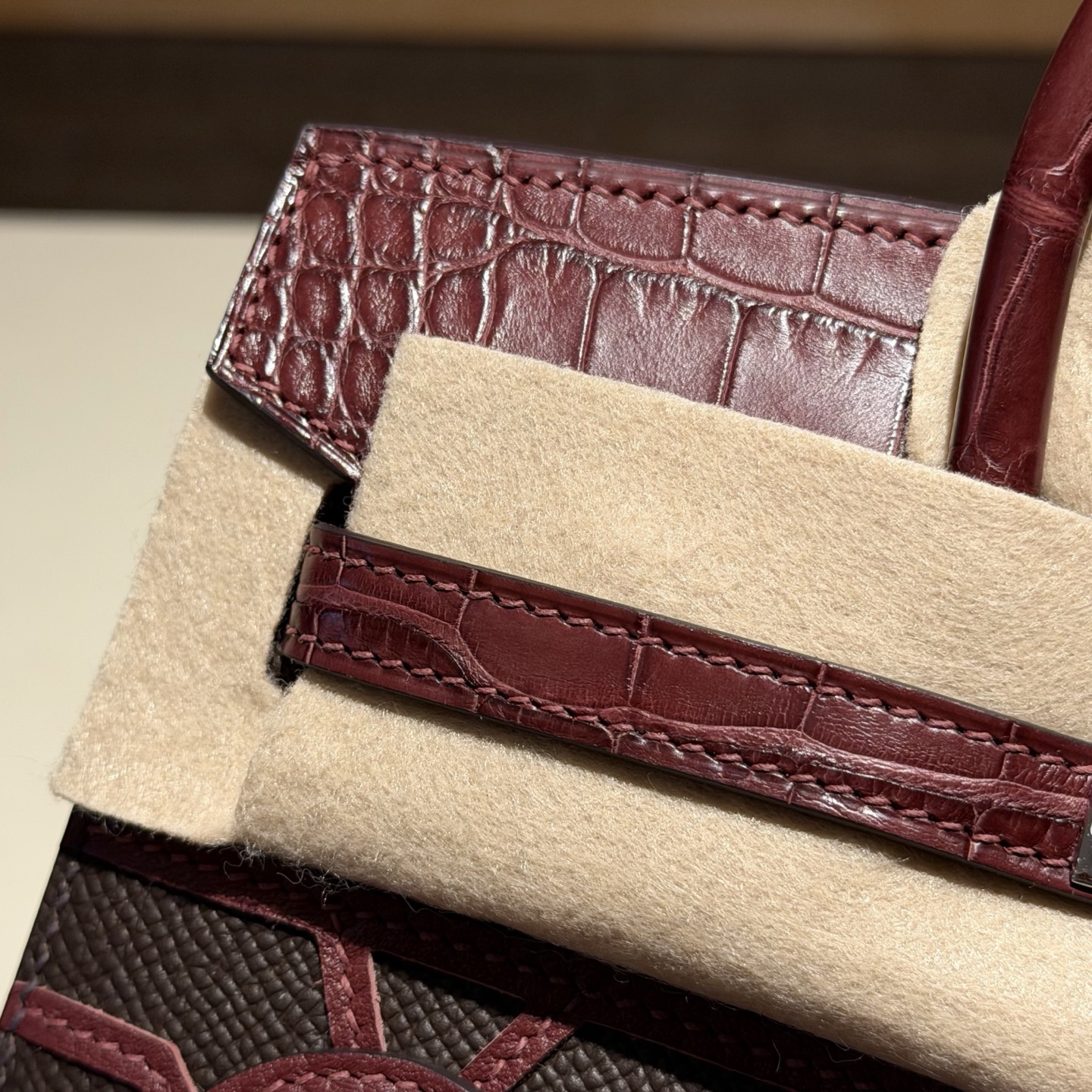 Birkin/Birkin-Faubourg-20cm-Crocodile-Burgundy/img_003