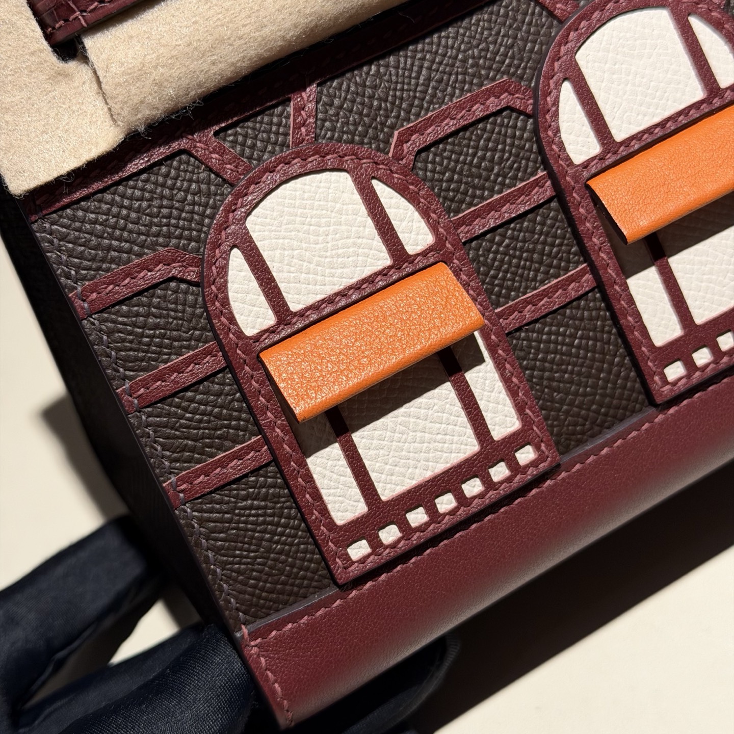 Birkin/Birkin-Faubourg-20cm-Crocodile-Burgundy/img_004