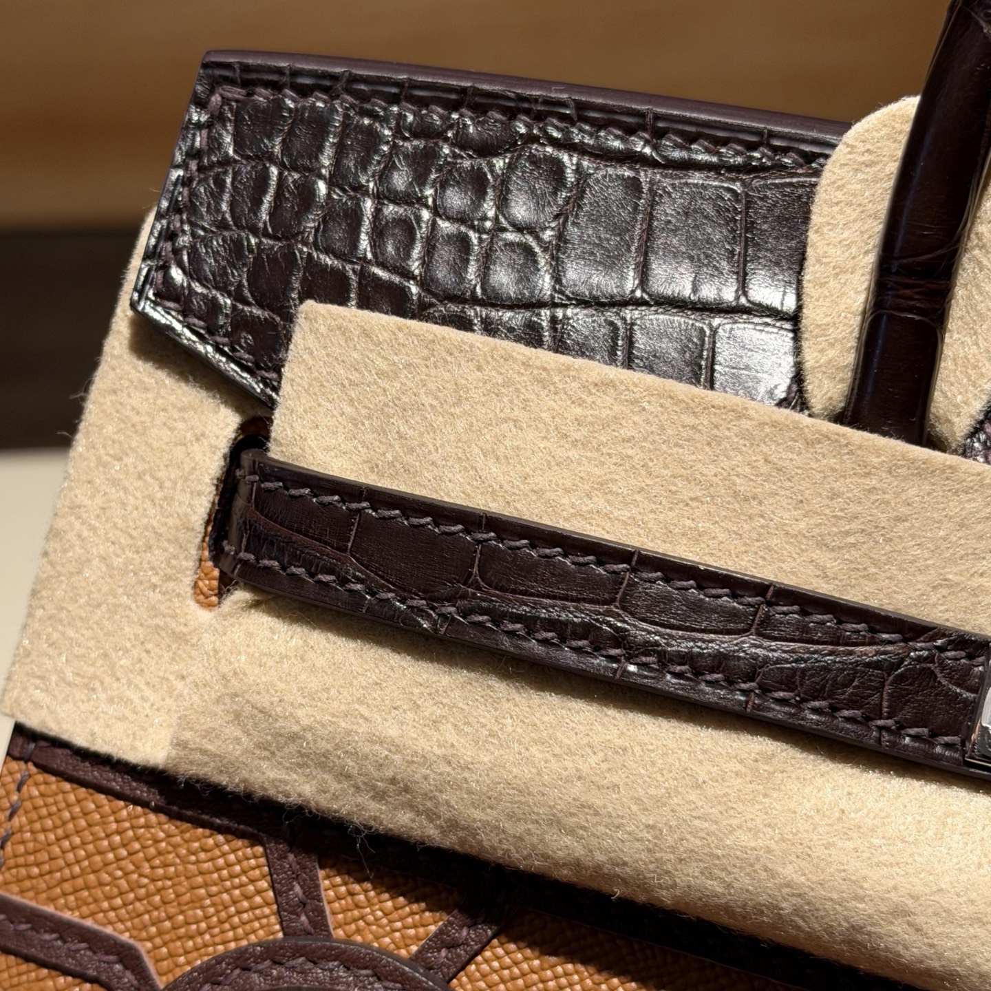 Birkin/Birkin-Faubourg-20cm-Crocodile-Chocolate/img_003