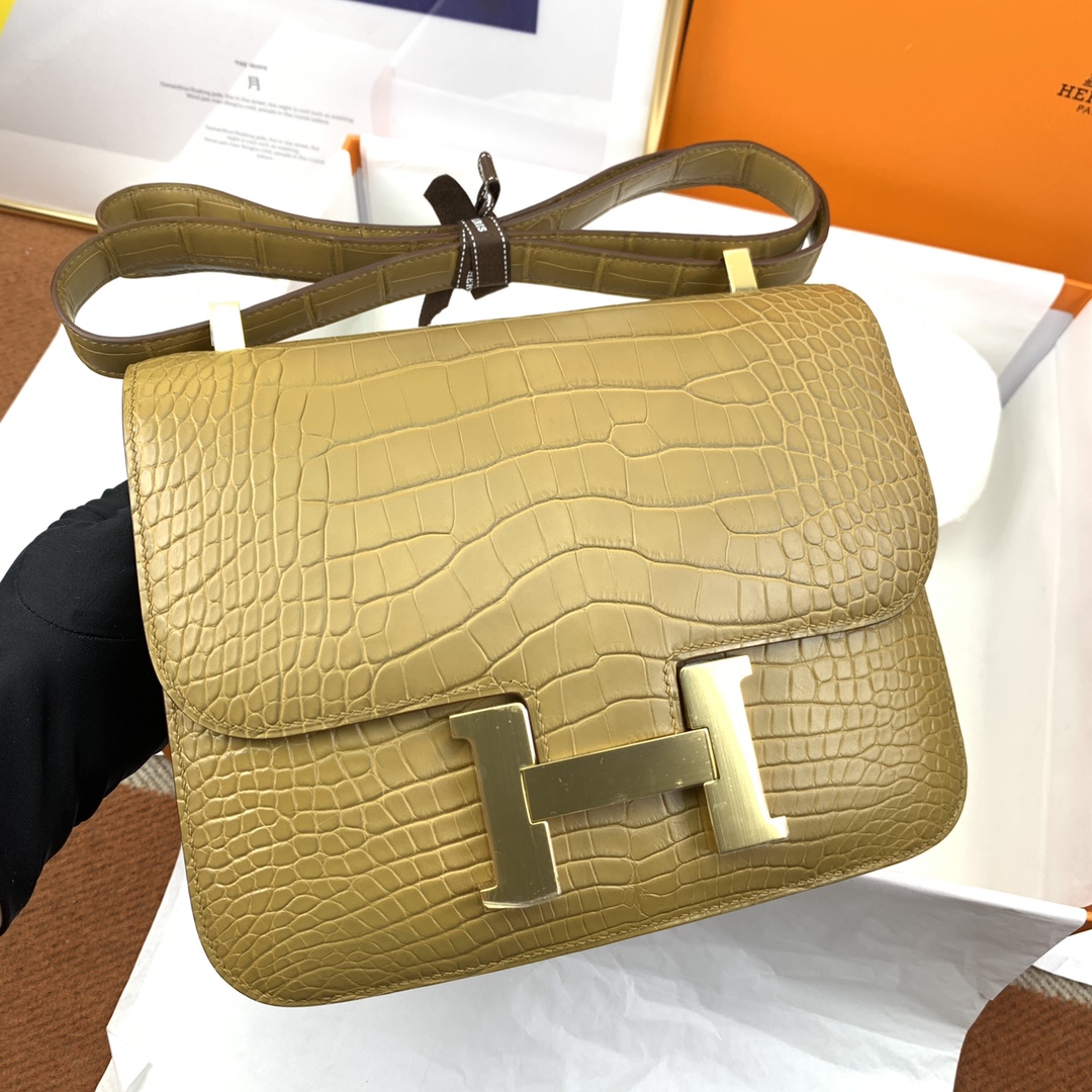 Constance/Constance-18cm-Matte-Alligator-Texture-Dust-Yellow/img_006