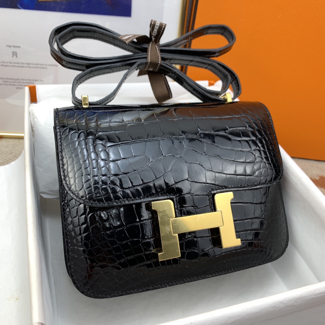 Constance/Constance-18cm-shiny-Alligator-Texture-Black-GHW/img_003