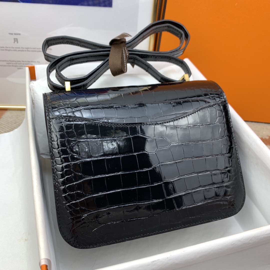 Constance/Constance-18cm-shiny-Alligator-Texture-Black-GHW/img_004