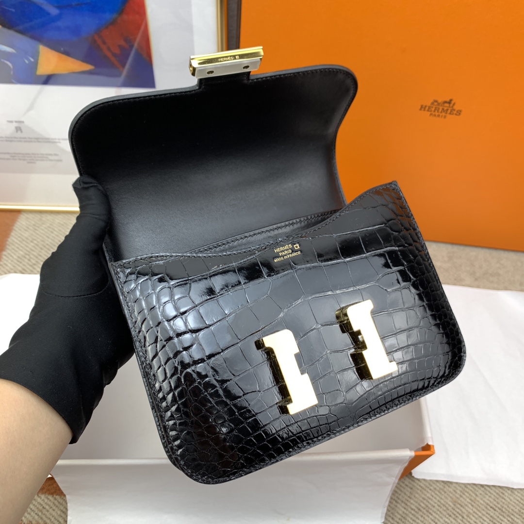 Constance/Constance-18cm-shiny-Alligator-Texture-Black-GHW/img_006