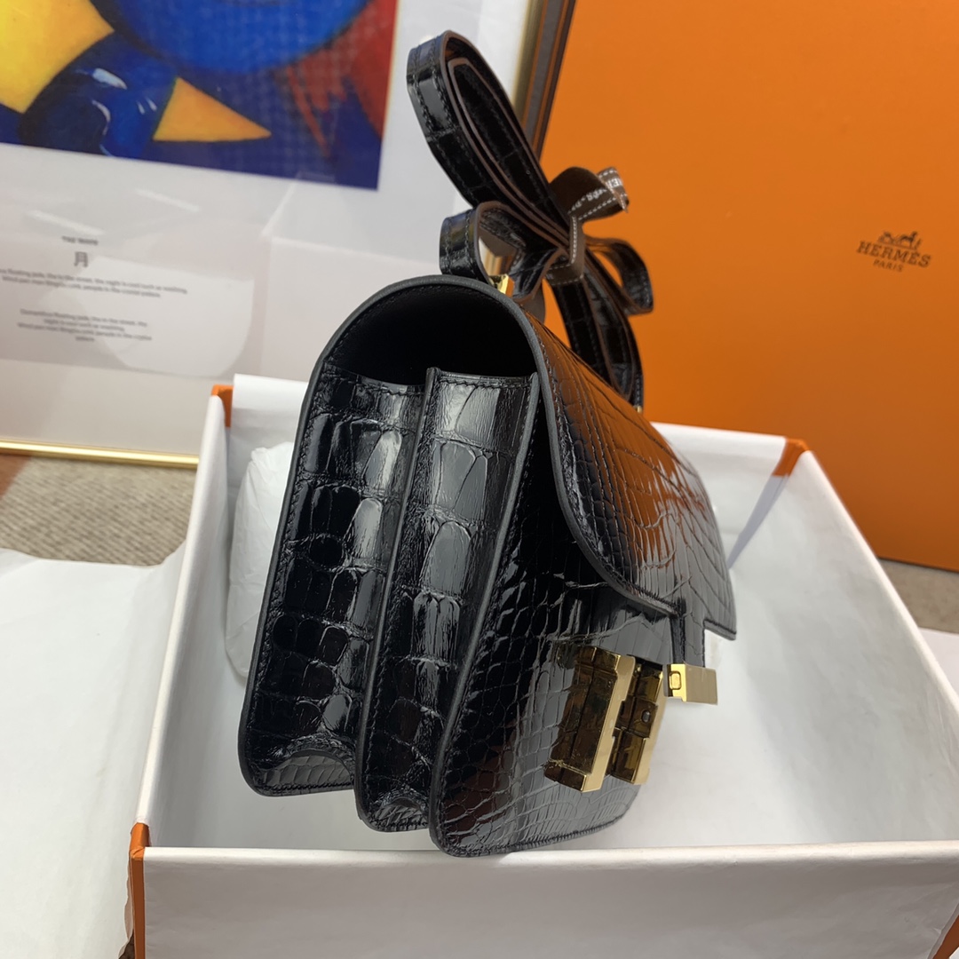 Constance/Constance-18cm-shiny-Alligator-Texture-Black-GHW/img_009