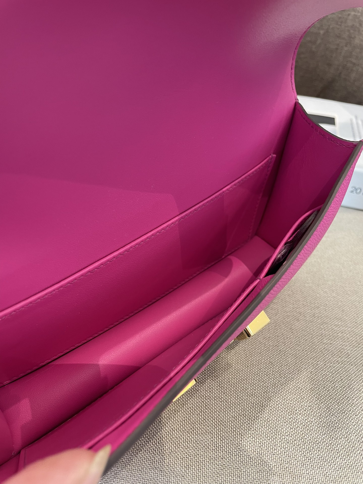 Constance/Constance-Elan-24cm-Epsom-with-mirror-Rose-Red/img_009