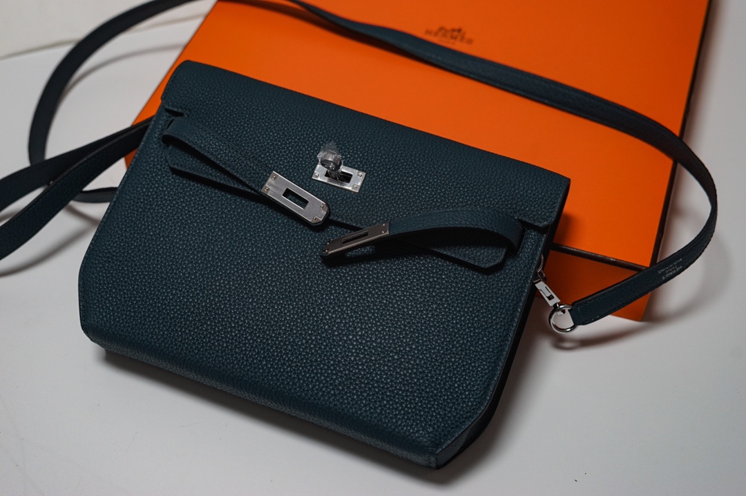 Depeches 25/Kelly-Depeches-25cm-Togo-DarkBlue/img_006