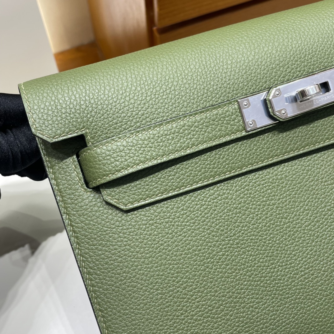 Depeches 25/Kelly-Depeches-25cm-Togo-JungleGreen/img_005