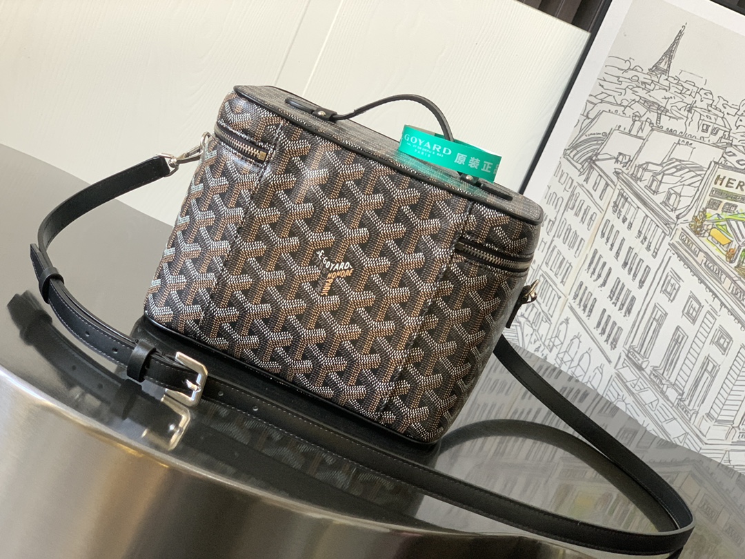 Goyard/Muse-Make-up-Black/img_003