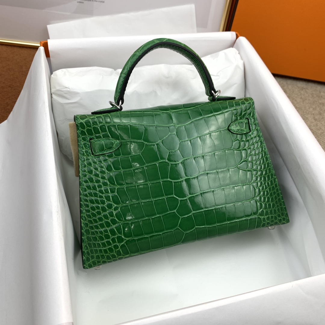 Kelly/Hermes-Mini-Kelly-Crocodile-Texture-BambooGreen/img_004