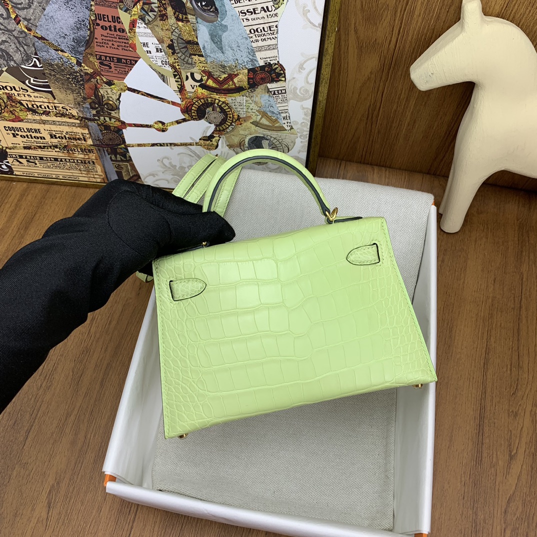 Kelly/Hermes-Mini-Kelly-Matte-Crocodile-Texture-BudsGreen/img_004