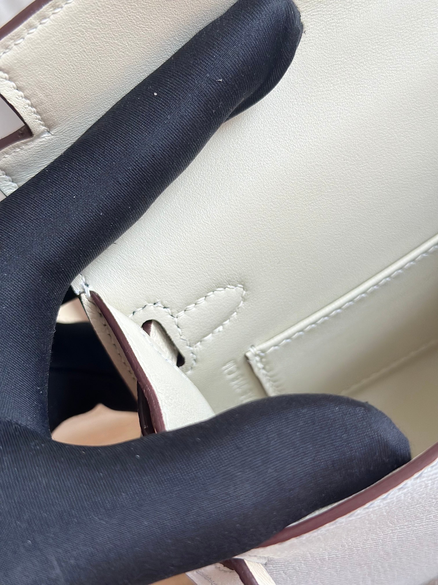 Kelly/Kelly-Mini-19cm-Epsom-HolyGrailBlue&Milkshake/img_009