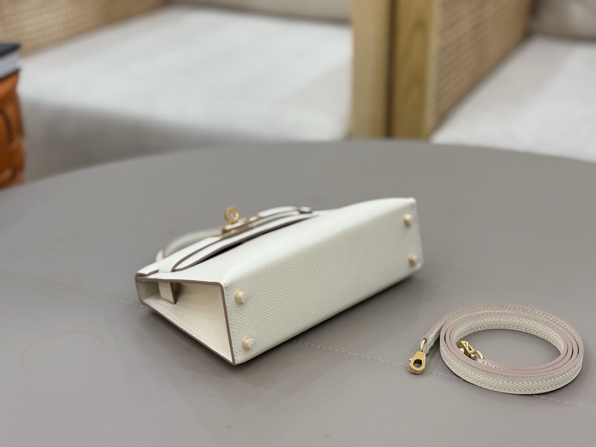 Kelly/Kelly-Mini-19cm-Epsom-Milkshake-GHW/img_005