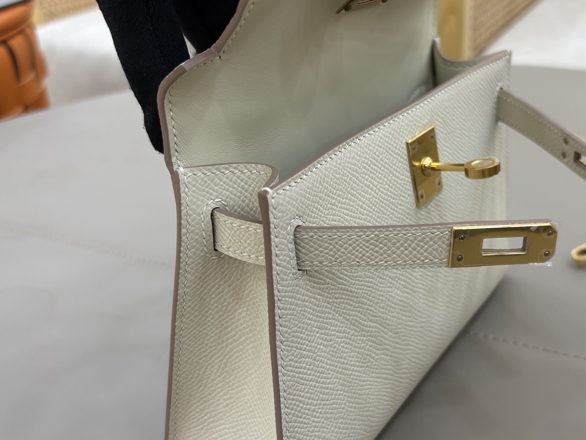 Kelly/Kelly-Mini-19cm-Epsom-Milkshake-GHW/img_008